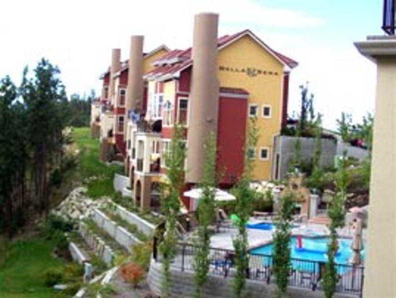 Bellasera Tuscan Villas Kelowna Exterior foto